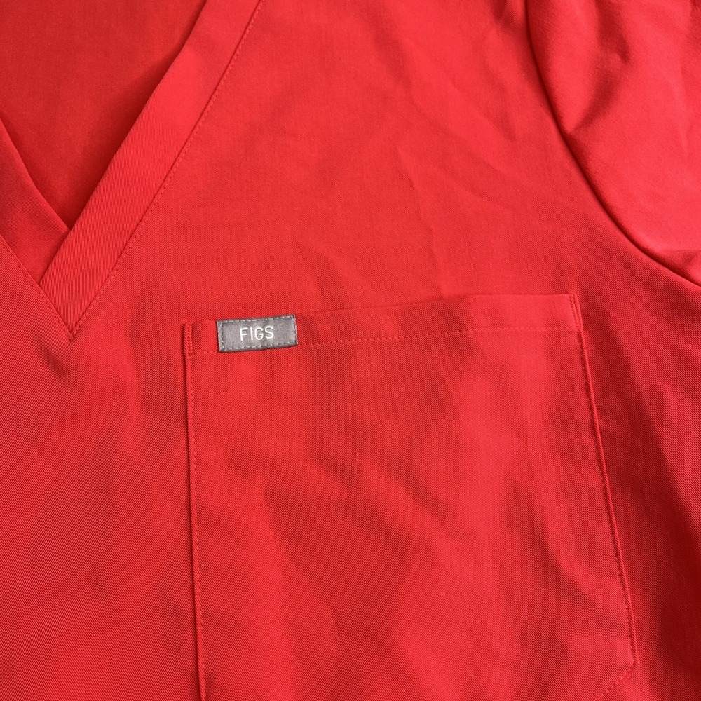 FIGS Shirt Womens L Red Catarina Technical Collection V-Neck Polyester